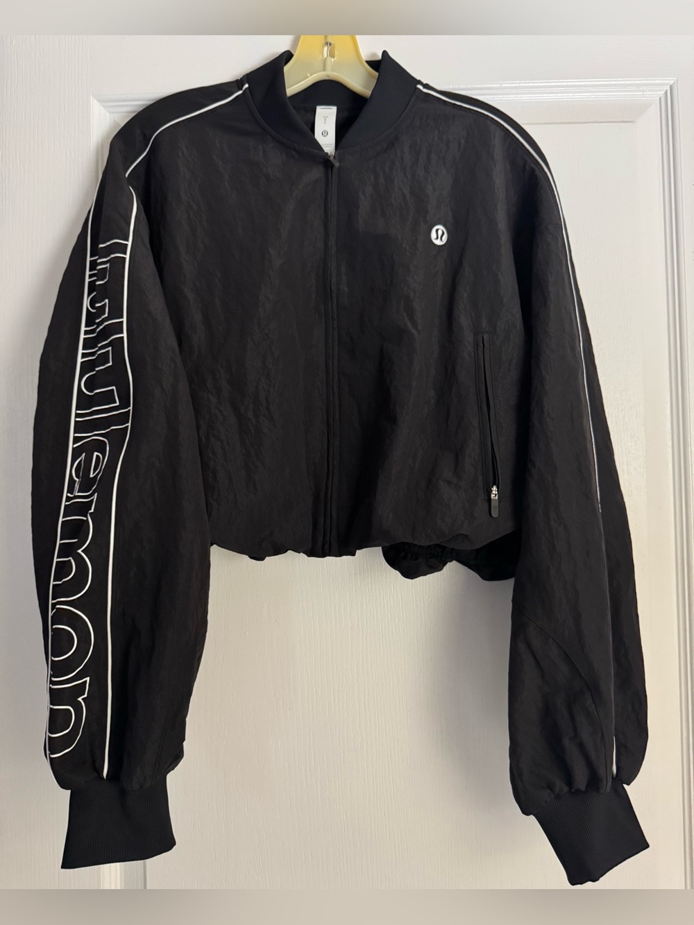 Lululemon Crinkle Nylon Track Jacket
Wordmark